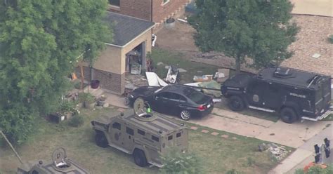 Police shoot, kill suspect at Englewood home, deploy drone, robot, gas and armored vehicle